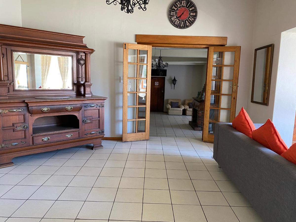 Savoy Hotel Fort Beaufort Экстерьер фото
