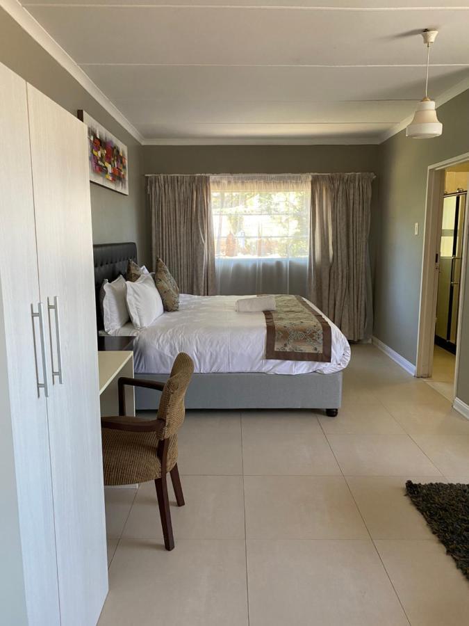 Savoy Hotel Fort Beaufort Экстерьер фото