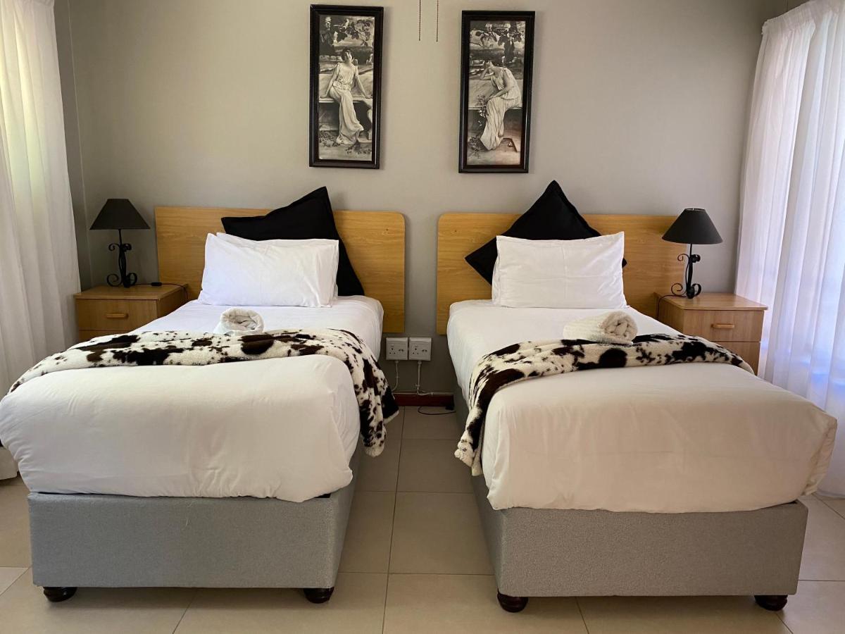 Savoy Hotel Fort Beaufort Экстерьер фото