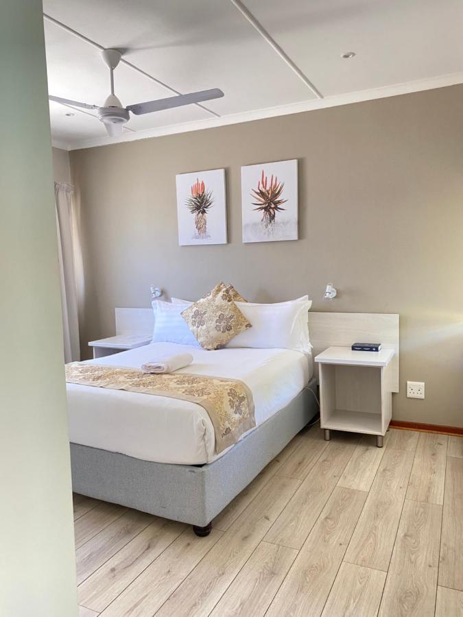 Savoy Hotel Fort Beaufort Экстерьер фото