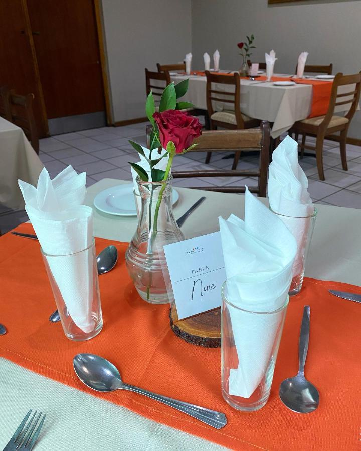 Savoy Hotel Fort Beaufort Экстерьер фото